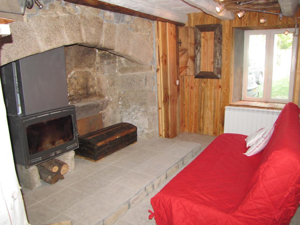 Gite De Charme Auvergne Cab'Ane Brousse Exteriör bild